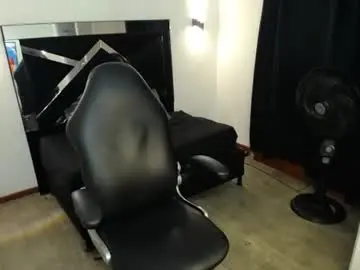 Chaturbate Live Sex Cam of marianarojas_