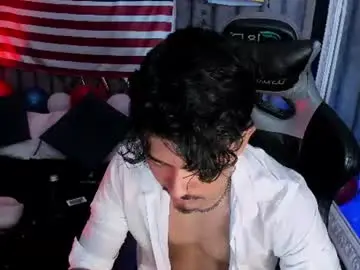 Chaturbate Best live sex cam show of nicolaikarav