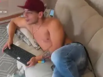 Chaturbate Live Sex Cam of oliverwyse