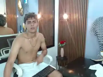 Chaturbate Sex Cam of lelehott01