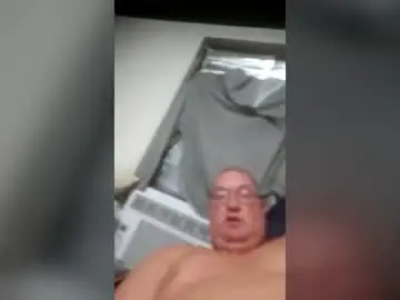 Chaturbate Free Porn Cam of xcompdrgnx69
