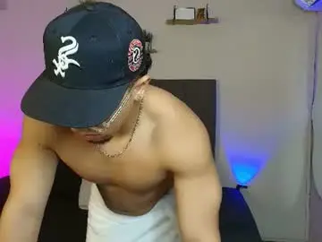 Chaturbate Watch Live Sex Cams of zack_horny19