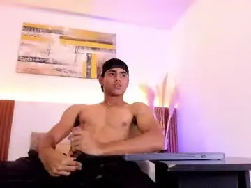 Chaturbate Best live sex cam show of zander_2120