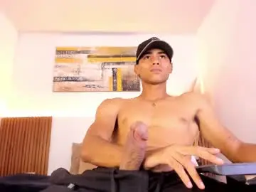 Chaturbate Free Live Porn of zander_2120
