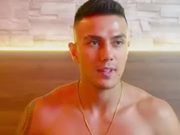 Chaturbate Nude Webcam of aaron_bolt