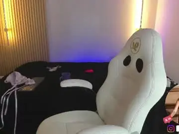 Chaturbate Live Sex Cam of liah_cleir