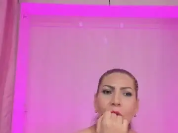 Chaturbate Free Porn Cam of bellamiller1