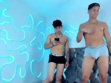 Chaturbate Live Sex of robertmiller21