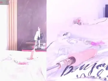 Chaturbate Live Sex Cam of sophialovers01