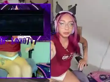 Chaturbate Live Sex Cam of saiko7w7