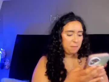Chaturbate Free Live Porn of isaxcurves