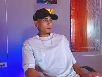 Chaturbate Live Sex Cam of liiaam_lee_
