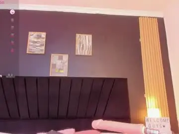 Chaturbate Free Porn Cam of lunadoll18