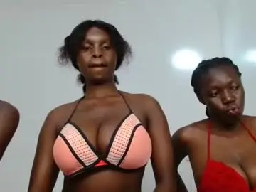 Chaturbate Live Sex Cam of malia_baby