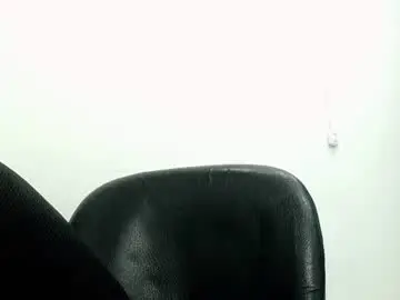 Chaturbate Live Sex Cam of ttimy_x_boy