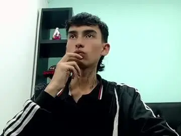 Chaturbate Watch Live Sex Cams of ttimy_x_boy