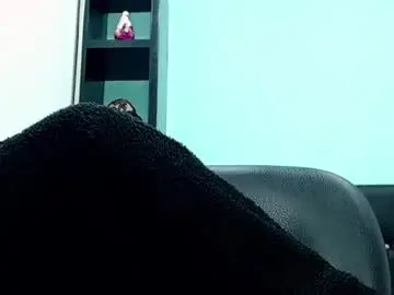 Chaturbate Free Porn Cam of ttimy_x_boy