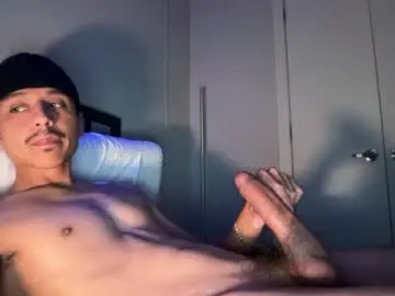 Chaturbate Free Porn Cam of xmomentumx