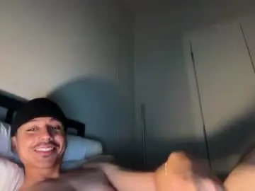 Chaturbate Live Porn of xmomentumx