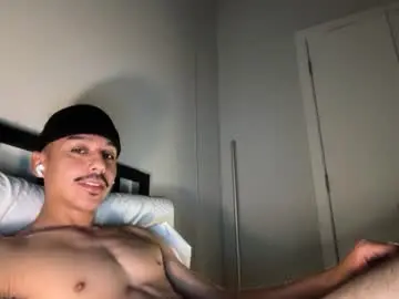 Chaturbate Sex Cam of xmomentumx
