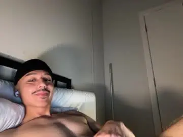 Chaturbate Live Sex Cam of xmomentumx