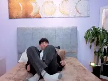 Chaturbate Best live sex cam show of demian_hot99