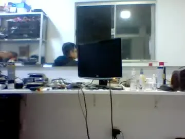 Chaturbate Live Sex Cam of ehmeu2010