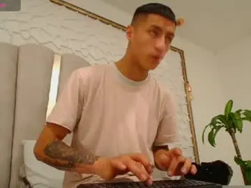 Chaturbate Watch Live Sex Cams of mr_porn_9