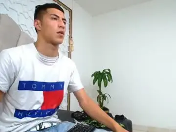 Chaturbate Nude Webcam of mr_porn_9