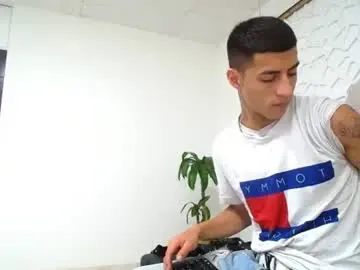 Chaturbate Nude Webcam of mr_porn_9