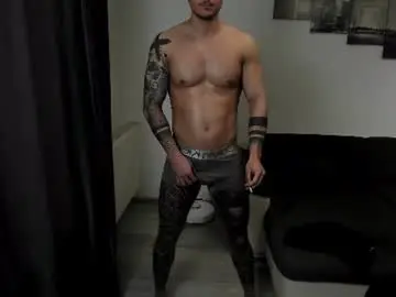 Chaturbate Live Sex Cam of richarddarell