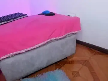 Chaturbate Nude Webcam of ale_alejandra