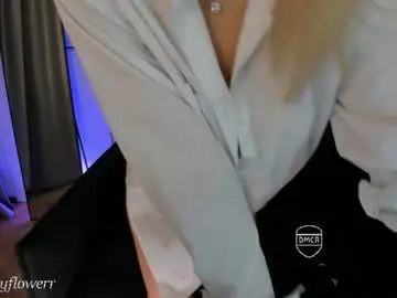 Chaturbate Live Porn of lonelyflowerr