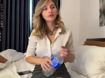 Chaturbate Sex Cam of monikate_