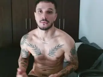 Chaturbate Live Sex Cam of santti_torres