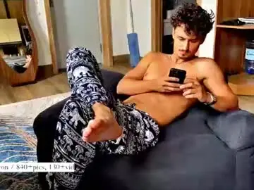Chaturbate Live Sex of atreyon
