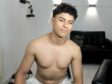 Chaturbate Live Sex Cam of santy_stump