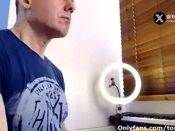 Chaturbate Sex Chat of tomfoxcam