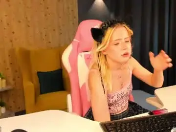 Chaturbate Free Live Porn of kiki_peach