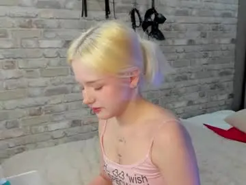 Chaturbate Adult Video Chat of kiki_peach