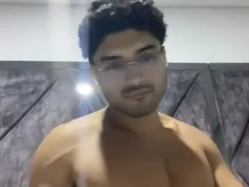 Chaturbate Live Sex Cam of bdever7