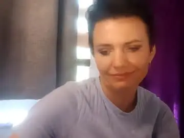 Chaturbate Free Live Porn of hotmamaqueen234