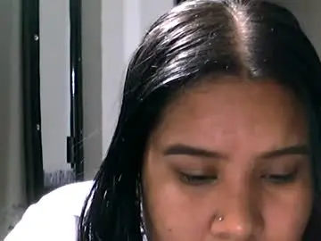 Chaturbate Sex Cam of charlottequeen_21