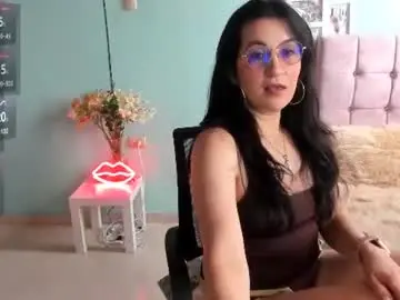 Chaturbate Live Sex of talia_mystic