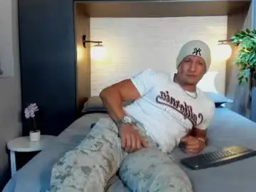 Chaturbate Live Sex Cam of damiancavalli