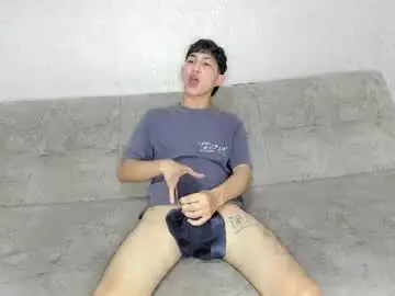 Chaturbate Nude Webcam of pelusos_mens