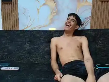 Chaturbate Free Porn Cam of pelusos_mens