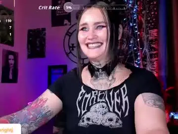 Chaturbate Live Sex of emmybrightj_