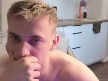 Chaturbate Live Sex Cam of holiday_boys