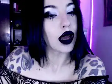 Chaturbate Free Porn Cam of emearld_black
